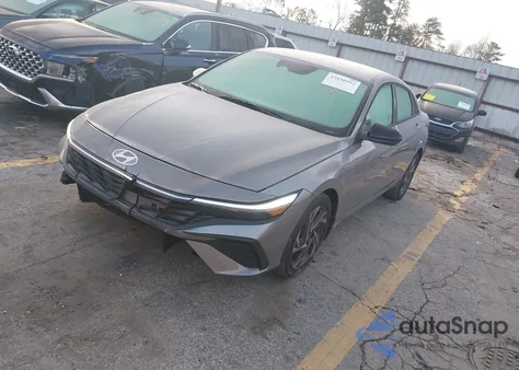 2025 Hyundai Elantra Sel Sport z USA, uszkodzony, nr VIN KMHLM4DG1SU060814